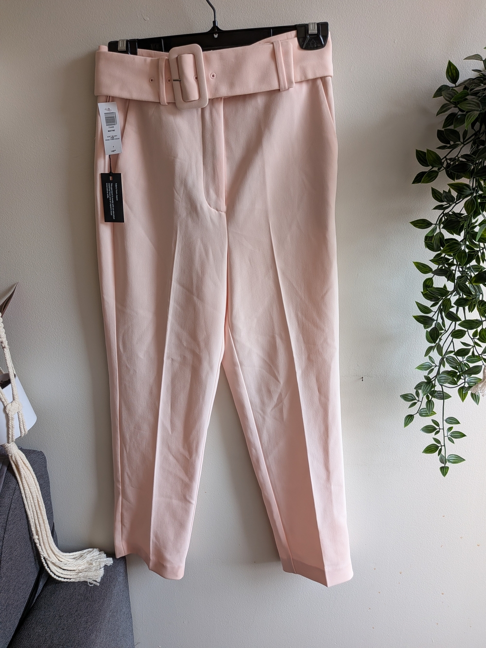 BNWT Aritzia Babaton Soft Blush Pink Belted Slim Trousers